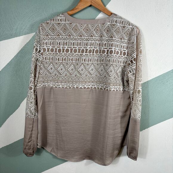 Chico's Women's Medium Tunic Textured Boho Heirloom Trim Casual Lightweight Top - Picture 10 of 10